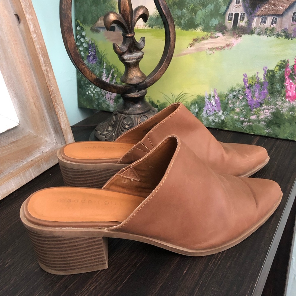 MADDEN GIRL // Women's Brown Leather Mules